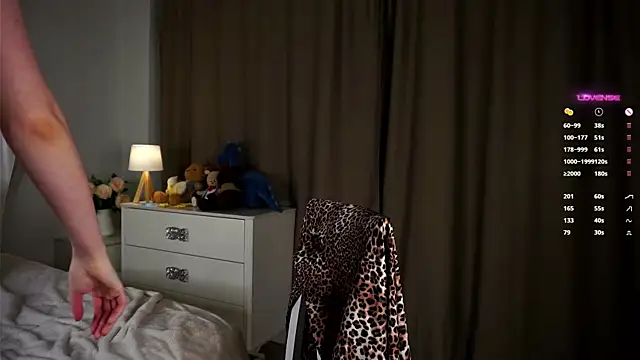 Snapshot of DarylBarks chatting on January 2025 04:32:01 AM DarylBarks online show from January 2025 04:32:01 AM