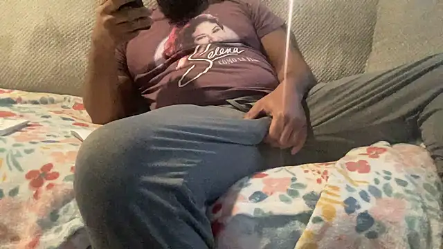 Snapshot of Bbcfun44 chatting on December 2024 02:02:01 PM Bbcfun44 online show from December 2024 02:02:01 PM