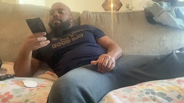 Snapshot of Bbcfun44 chatting on December 2024 06:57:02 PM Bbcfun44 online show from December 2024 06:57:02 PM