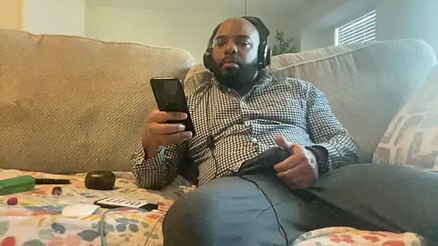 Snapshot of Bbcfun44 chatting on February 2025 10:32:01 PM Bbcfun44 online show from February 2025 10:32:01 PM