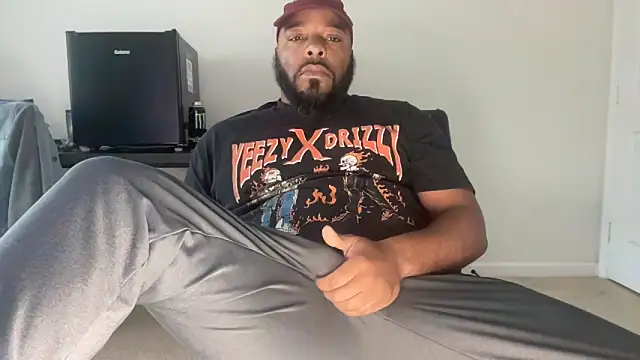 Snapshot of Bbcfun44 chatting on December 2025 08:03:01 PM Bbcfun44 online show from December 2025 08:03:01 PM