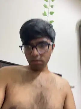 Snapshot of BoyzaraHatke chatting on April 2026 10:14:02 PM BoyzaraHatke online show from April 2026 10:14:02 PM