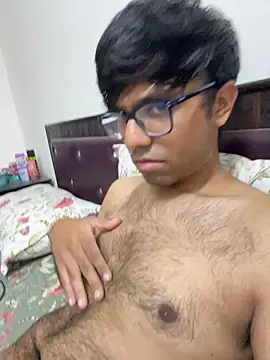 Snapshot of BoyzaraHatke chatting on April 2026 06:45:01 PM BoyzaraHatke online show from April 2026 06:45:01 PM