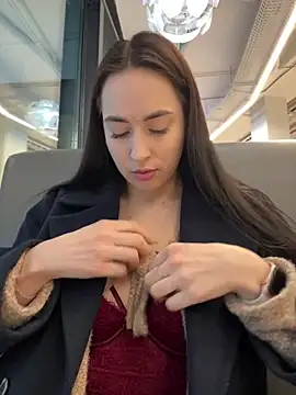 Holly Play online show from January 2025 07:29:01 AM