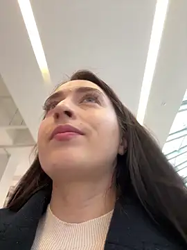 Holly Play online show from March 2025 08:08:01 AM