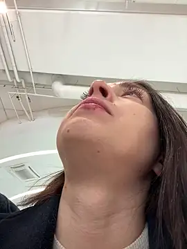 Holly Play online show from March 2025 08:13:01 AM