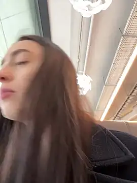 Holly Play online show from March 2025 11:09:02 AM