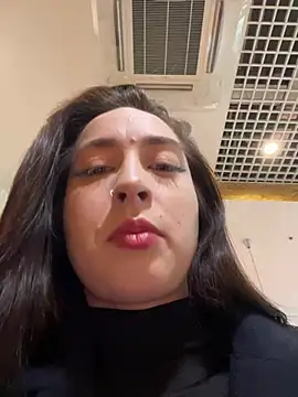 Holly Play online show from March 2025 10:03:02 AM