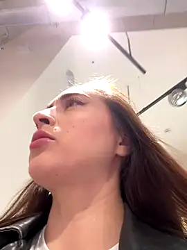 Holly Play online show from September 2025 10:15:02 AM