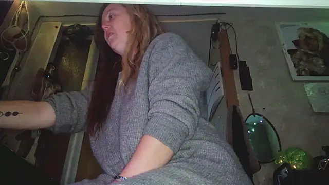 Lyrann89 online show from December 2025 01:43:01 AM