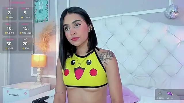 serena jeyms online show from October 2025 07:55:01 PM