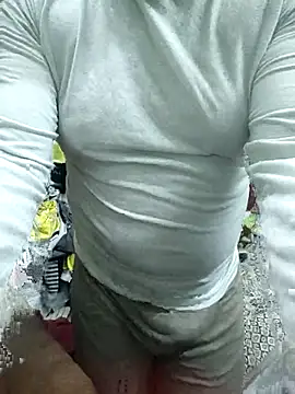 Snapshot of ShelfyOfferer chatting on January 2026 02:03:01 AM ShelfyOfferer online show from January 2026 02:03:01 AM