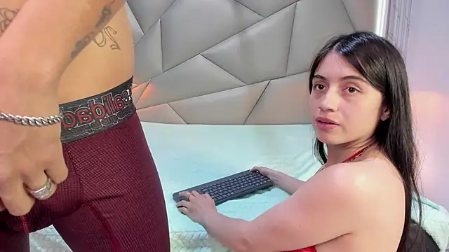 Snapshot of Bonny_Bonss chatting on January 2025 10:11:02 PM Bonny Bonss online show from January 2025 10:11:02 PM