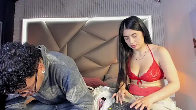 Snapshot of Bonny_Bonss chatting on March 2025 07:39:01 PM Bonny Bonss online show from March 2025 07:39:01 PM