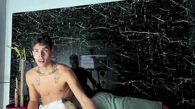 Snapshot of Couplehot__1 chatting on December 2024 03:58:01 AM Couplehot 1 online show from December 2024 03:58:01 AM