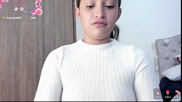 Snapshot of Isa_squirt1 chatting on January 2025 07:17:02 AM Isa squirt1 online show from January 2025 07:17:02 AM