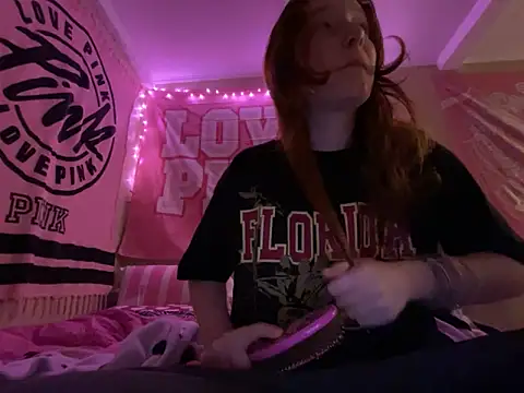 Snapshot of gingerbabe18 chatting on December 2025 11:23:02 PM gingerbabe18 online show from December 2025 11:23:02 PM