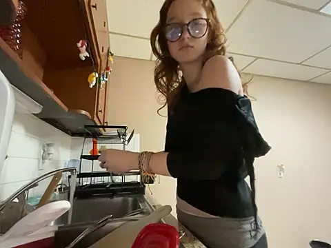 gingerbabe18 online show from May 2026 01:00:01 AM