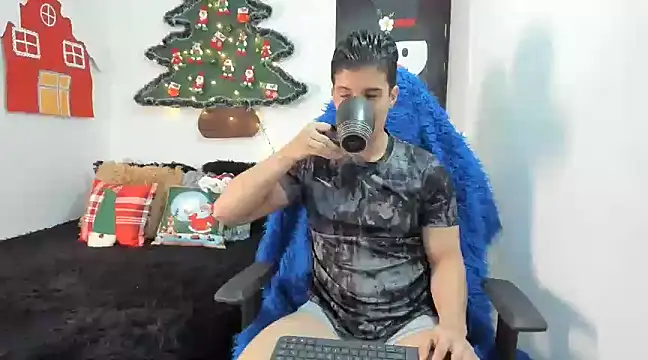 Snapshot of cory_okell chatting on December 2024 01:36:01 AM cory okell online show from December 2024 01:36:01 AM