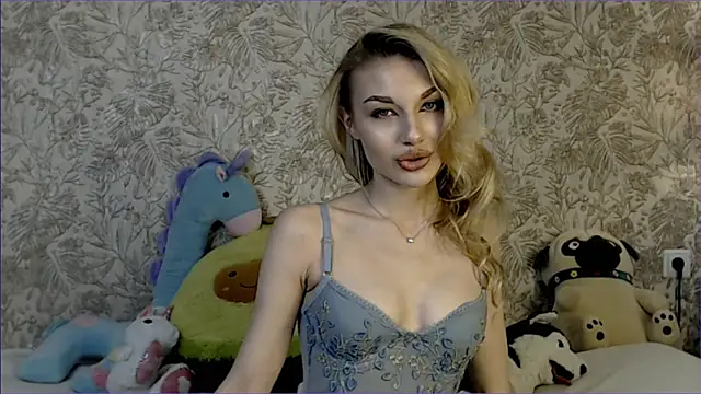 Snapshot of Ella_Milla chatting on October 2025 09:44:01 AM Ella Milla online show from October 2025 09:44:01 AM