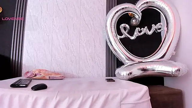 YummyDuooo online show from May 2026 11:04:01 AM