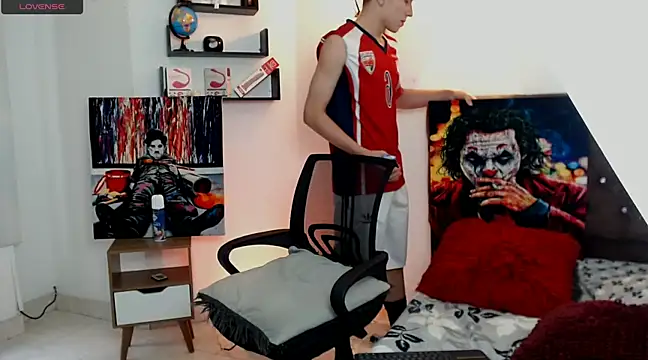 flowers18 online show from March 2025 10:17:02 PM