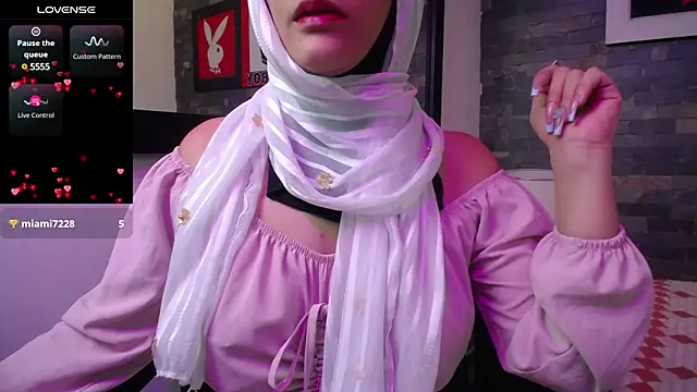 Snapshot of shantala_krisha chatting on February 2025 11:43:02 AM shantala krisha online show from February 2025 11:43:02 AM