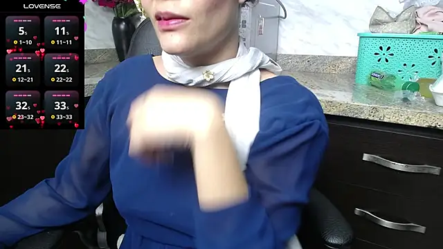 Snapshot of shantala_krisha chatting on February 2025 10:10:02 PM shantala krisha online show from February 2025 10:10:02 PM