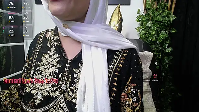 Snapshot of shantala_krisha chatting on February 2025 02:48:01 PM shantala krisha online show from February 2025 02:48:01 PM