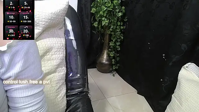 Snapshot of shantala_krisha chatting on March 2025 11:55:02 AM shantala krisha online show from March 2025 11:55:02 AM