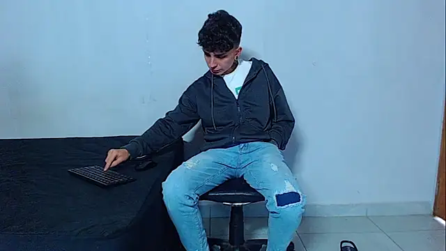 mikecoper 23 online show from February 2026 02:27:02 PM