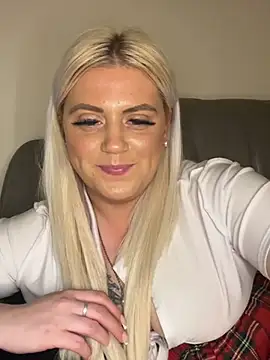 Blondiee3088 online show from December 2024 01:36:01 AM