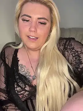 Blondiee3088 online show from March 2025 04:00:02 PM