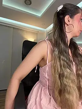 nicollefiorett online show from November 2025 10:54:01 PM