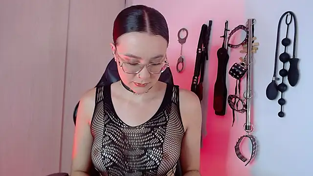 Snapshot of Alisson_Beckett chatting on September 2025 07:03:02 PM Alisson Beckett online show from September 2025 07:03:02 PM