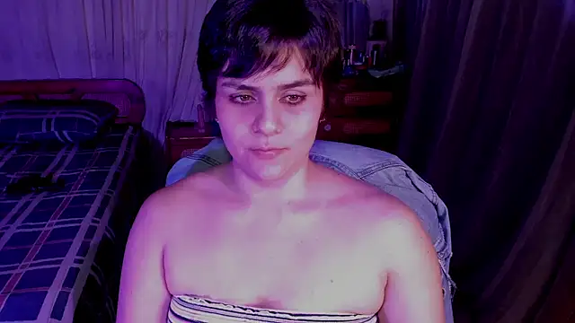 Snapshot of isabelacooperr chatting on August 2026 02:57:02 AM isabelacooperr online show from August 2026 02:57:02 AM