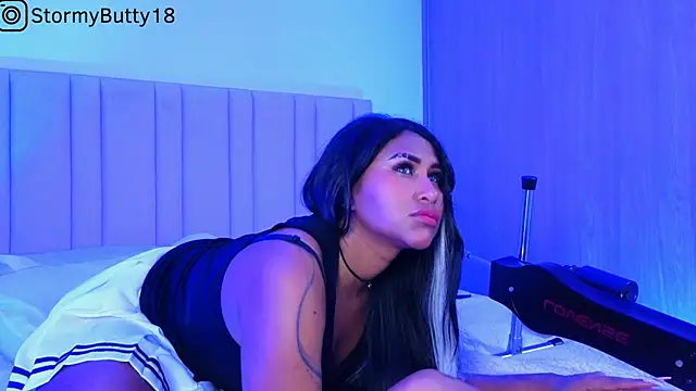 Snapshot of StormyButty18 chatting on January 2025 03:43:01 AM StormyButty18 online show from January 2025 03:43:01 AM