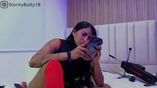 Snapshot of StormyButty18 chatting on February 2025 01:02:02 AM StormyButty18 online show from February 2025 01:02:02 AM