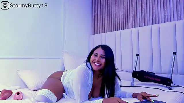 Snapshot of StormyButty18 chatting on March 2025 04:13:01 AM StormyButty18 online show from March 2025 04:13:01 AM