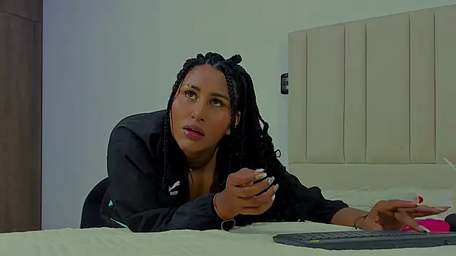 Snapshot of StormyButty18 chatting on November 2025 01:30:02 AM StormyButty18 online show from November 2025 01:30:02 AM