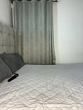 prettiepearl online show from April 2026 10:55:02 PM