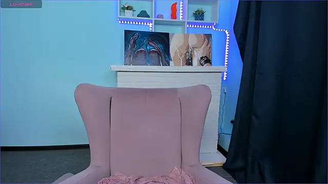 Snapshot of Crow_Diam0nd chatting on December 2024 07:27:01 AM Crow Diam0nd online show from December 2024 07:27:01 AM