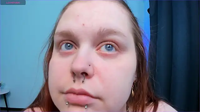 Snapshot of Crow_Diam0nd chatting on January 2025 10:57:01 PM Crow Diam0nd online show from January 2025 10:57:01 PM