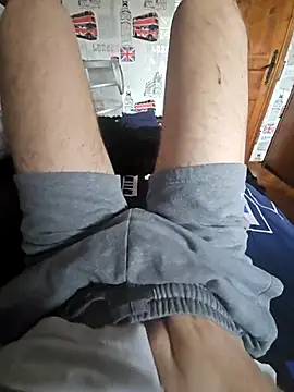 Snapshot of Azerty0911 chatting on December 2025 09:25:01 AM Azerty0911 online show from December 2025 09:25:01 AM