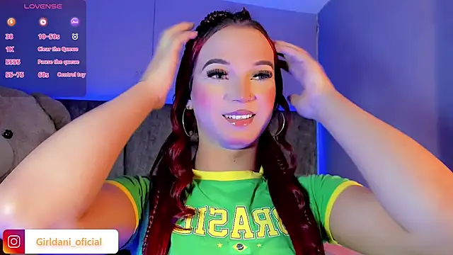 Liittle foxxxy online show from December 2024 05:26:01 PM