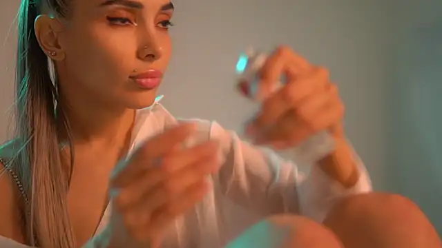 Mila May  online show from September 2025 03:01:01 PM