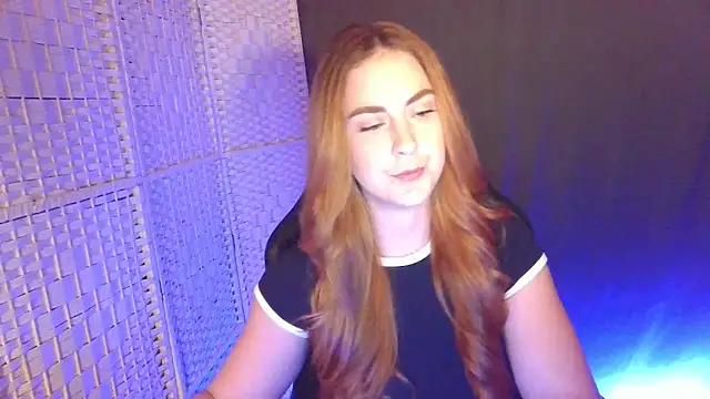 Snapshot of KayleyxEmily chatting on February 2026 09:00:02 PM KayleyxEmily online show from February 2026 09:00:02 PM