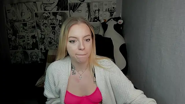 Snapshot of Martha_Cameron chatting on December 2024 02:10:01 AM Martha Cameron online show from December 2024 02:10:01 AM