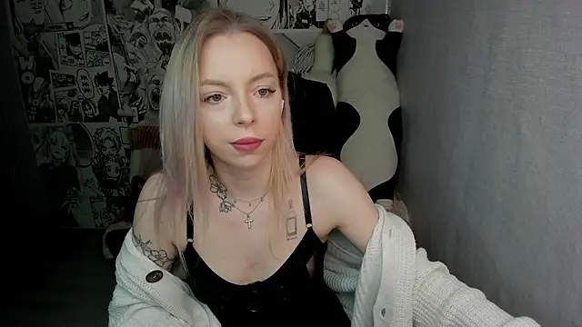 Snapshot of Martha_Cameron chatting on January 2025 11:41:01 PM Martha Cameron online show from January 2025 11:41:01 PM