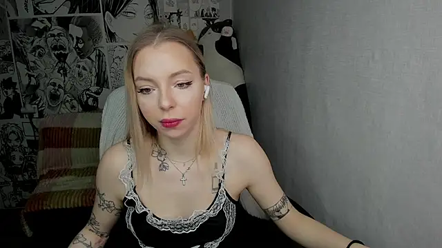 Snapshot of Martha_Cameron chatting on January 2025 09:07:01 PM Martha Cameron online show from January 2025 09:07:01 PM